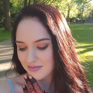 Mehndi by Theresa, 32 (Multimedia Artist)