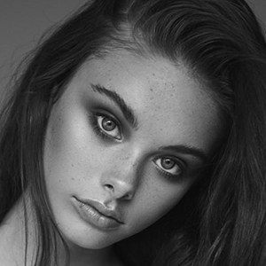 Meika Woollard, 21 (Modell)