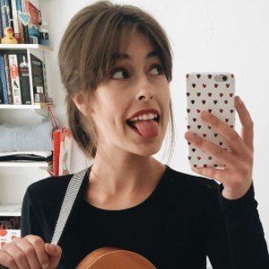 Melanie Baker image 3
