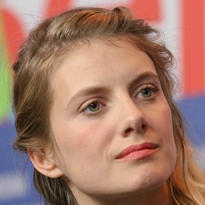 Melanie Laurent image 6