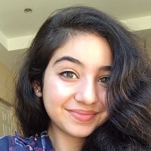 Melanie Riz image 5