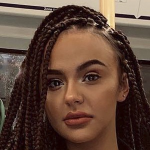 Melina Farahani, 26 (TikTok明星)