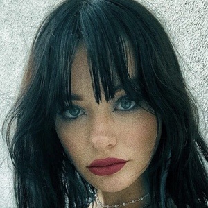 Melina Melle, 26 (词曲作者)