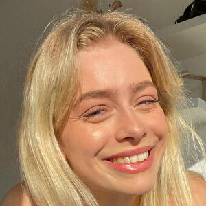 Melissa Bentsen, 28 (Instagram Star)