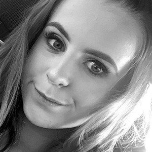 Melissa Hemmingsley, 22 (TikTok Star)