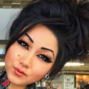 Melissa Marie Green, 34 (Pop Singer)