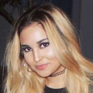 Melissa Sandoval, 28 (流行歌手)