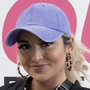 Melissa Sandoval, 28 (Pop Singer)