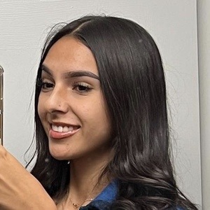 melissa__veee, 28 (TikTok Star)