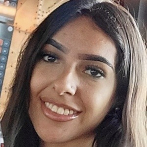 melissa__veee, 28 (TikTok Star)