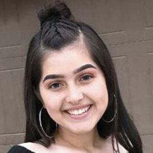 Melody Valadez, 19 (YouTuber)