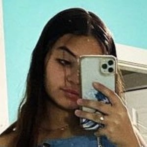 mely.cl, 19 (TikTok Star)