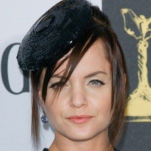 Mena Suvari image 4