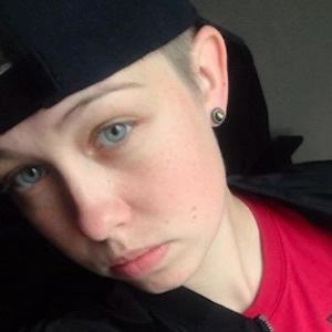 Mena, 27 (Estrella de TikTok)