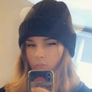 meowriza, 26 (Twitch Star)