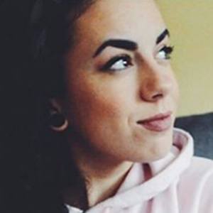 Mer Misé, 30 (YouTube Star)