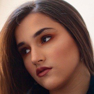 Merdix Antwinette, 20 (Movie Actress)