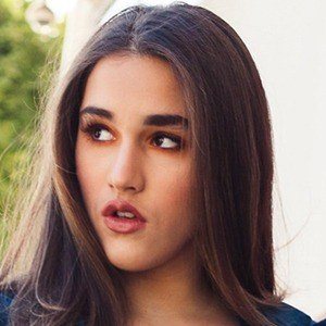 Merdix Antwinette, 20 (Movie Actress)
