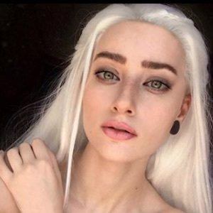 Merisiel Irum, 29 (Instagram Star)