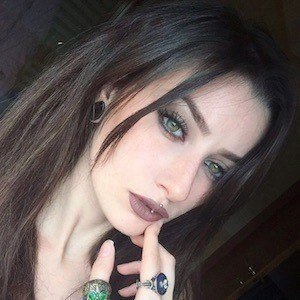 Merisiel Irum, 29 (Star d'Instagram)