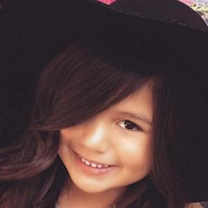 Mia Angelynn, 15 (TikTok明星)