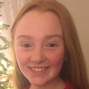 Mia Bagley, 18 (YouTube Star)