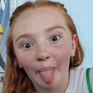 Mia Bagley, 20 (YouTube Star)