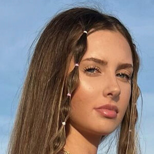 Mia Breaker, 23 (TikTok明星)