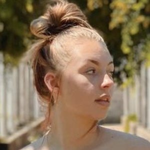 Mia Challiner image 6