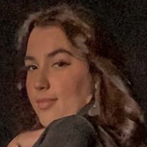 Mia Giovina, 24 (TikTok明星)