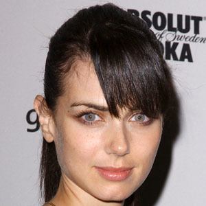Mia Kirshner image 3