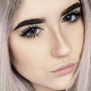 Mia Layla, 30 (Instagram Star)