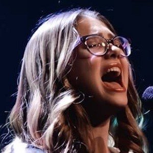 Mia Negovetic, 23 (Pop Singer)