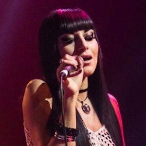 Mia Zanotti, 26 (Pop Singer)