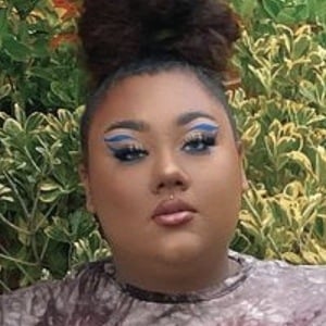 Miah Carter, 22 (TikTok Star)