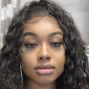 Miamor, 24 (TikTok明星)