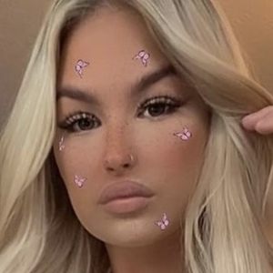 Mianaesmestill, 24 (TikTok Star)