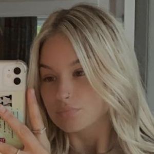 Mianaesmestill, 24 (TikTok Star)