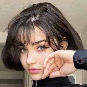 Michele Alves image 3