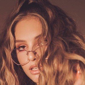 Michelle Kennelly, 22 (TikTok明星)