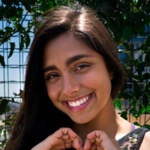 Michelle Khare, 33 (YouTube明星)