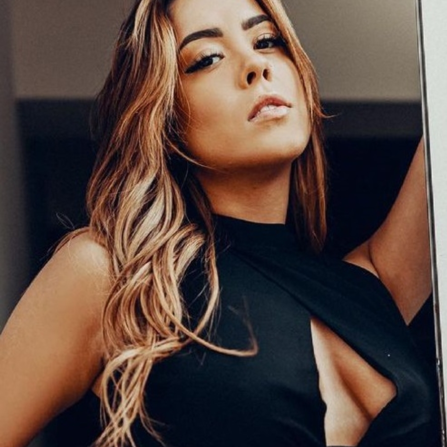 Michelle Lando image 6