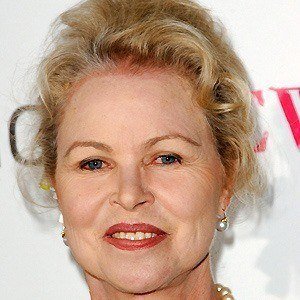 Michelle Phillips, 79 (Cantante de Música Folk)