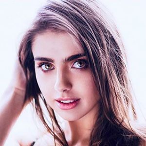 Michelle Renaud, 37 (肥皂剧女演员)