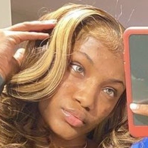 Mienique Avery, 23 (Instagram Star)