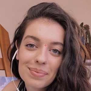 Mika Serur, 27 (TikToker)