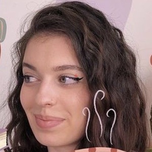 Mika Serur, 27 (TikTok明星)