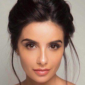 Mikaela Hoover, 39 (Телеактриса)
