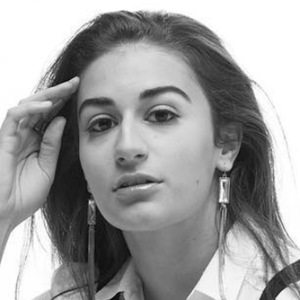 Mikaela Phillips, 29 (電視女演員)