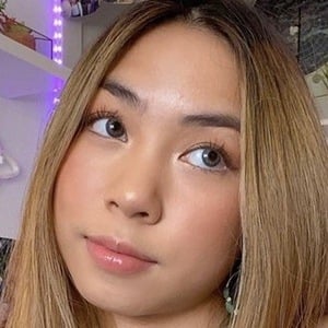 Mikayla Maglalang, 23 (YouTube明星)